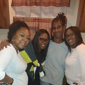 Meet your Posher, Rena d